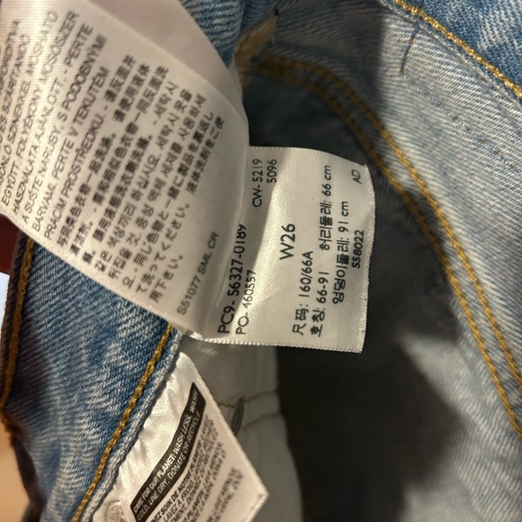 Levi’s 501 Shorts - Picture 4 of 4
